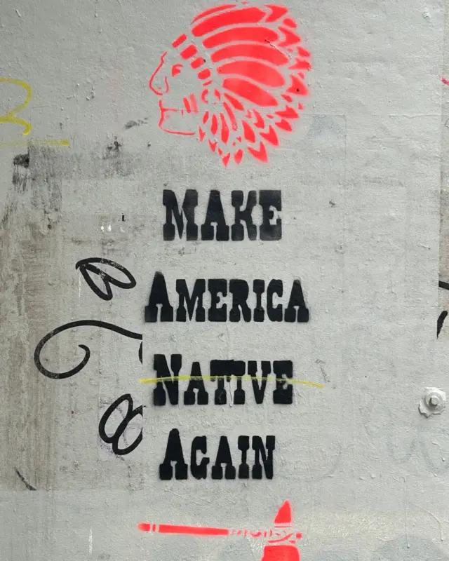 #streetart #kunstwerke #stencil #schablonen #citykunst #grafitti #strassenkuenstler #stencilandmore #schablonentechnik #potraitstencil @noly_stencil_archive #stencilhamburg #makeamericanativeagain